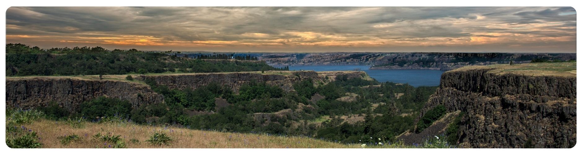 panoramic of gorge